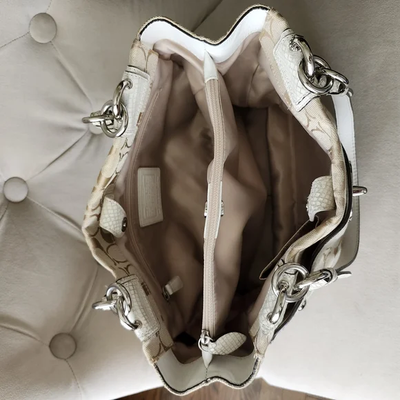 COACH Bag - Picture 5 of 7